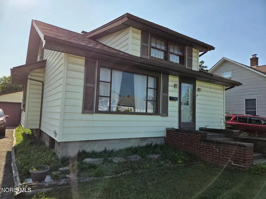 512 Harrison Street, Port Clinton, OH 43452 - #2