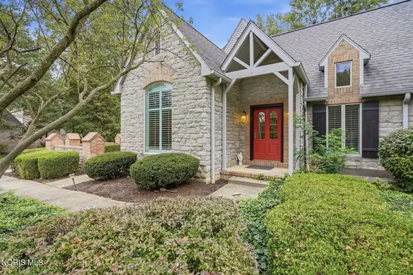 5 Hunters Gate Drive, Findlay, OH 45840