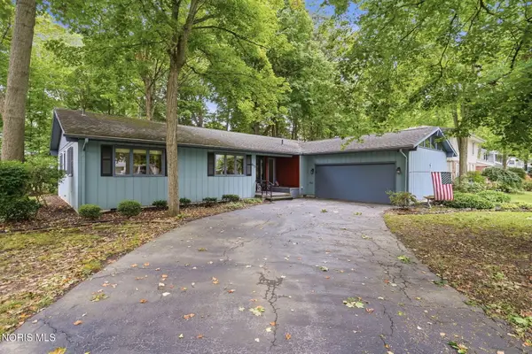 615 Sutton Place, Findlay, OH 45840