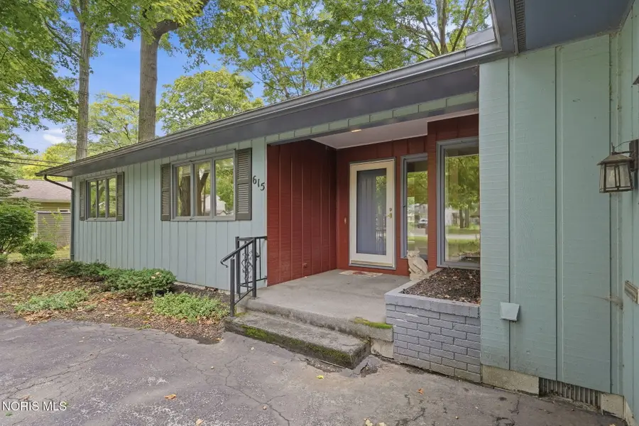 615 Sutton Place, Findlay, OH 45840 - #2