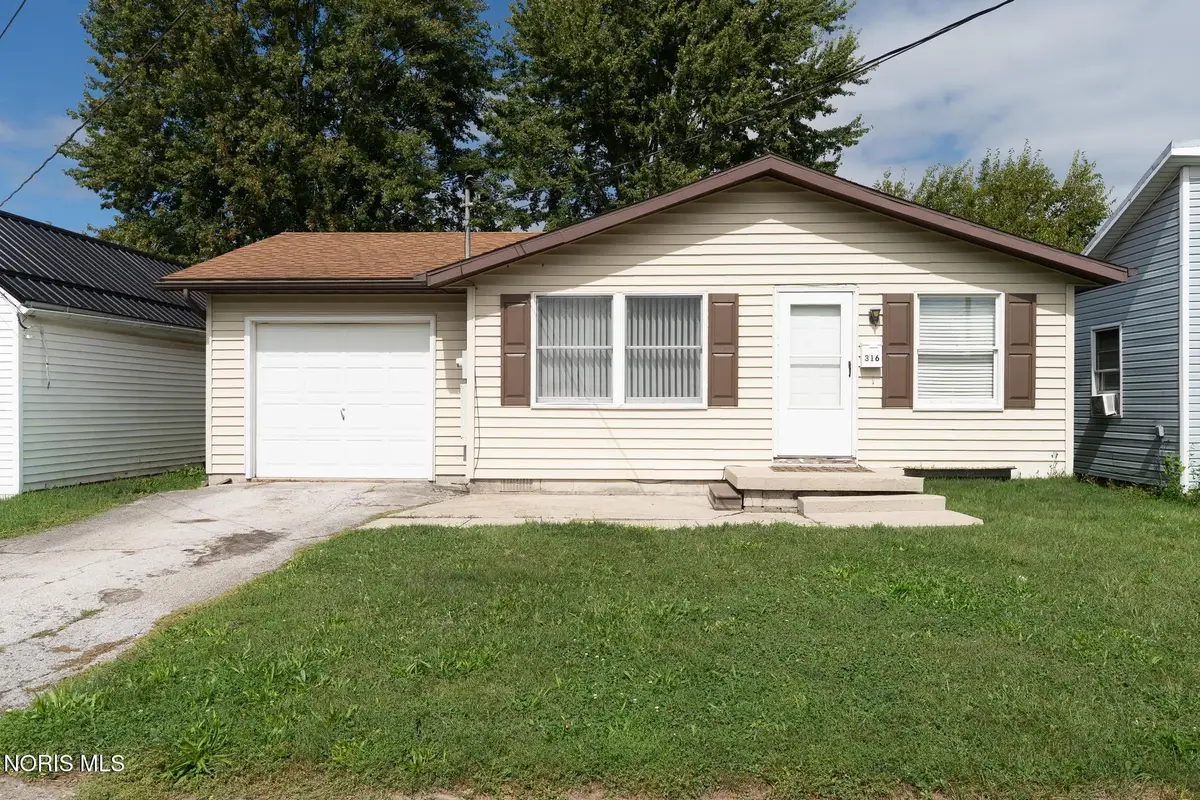 316 Lester Avenue, Findlay, OH 45840 - #1