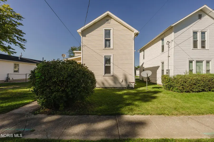 206 Midland Avenue, Findlay, OH 45840 - #2