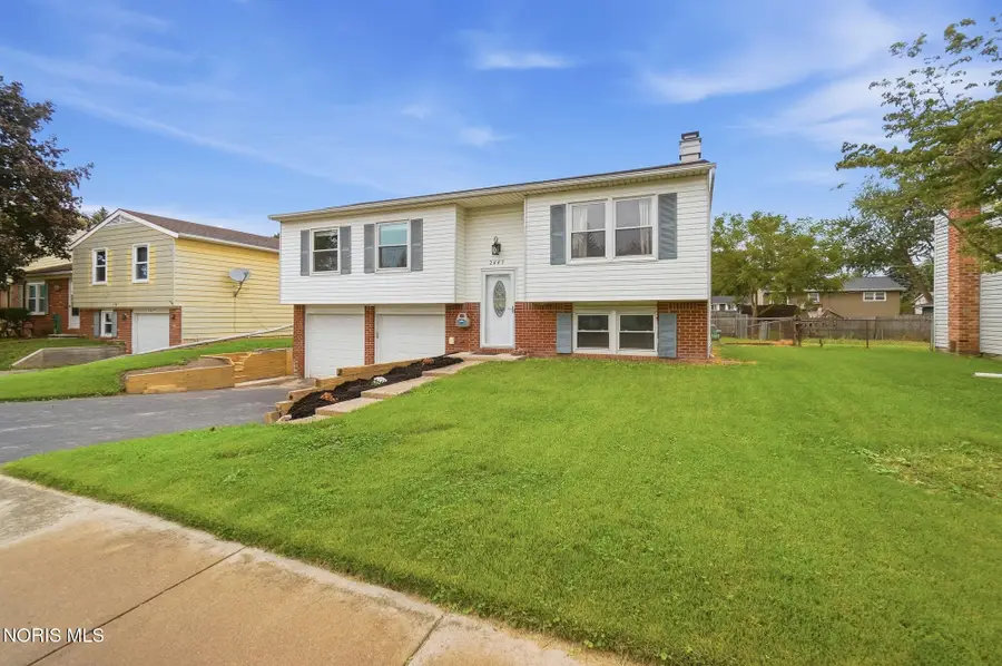 2443 Bedford Lane, Northwood, OH 43619 - #2