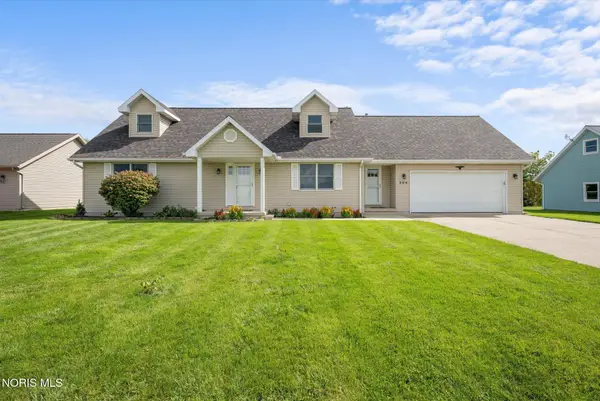 304 Michaelis Drive, Napoleon, OH 43545
