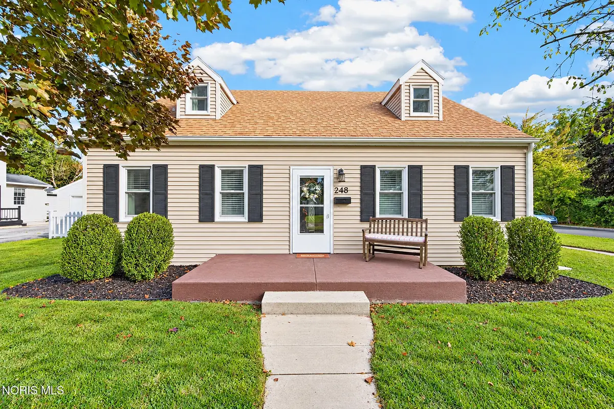 248 E Hobart Avenue, Findlay, OH 45840 - #1