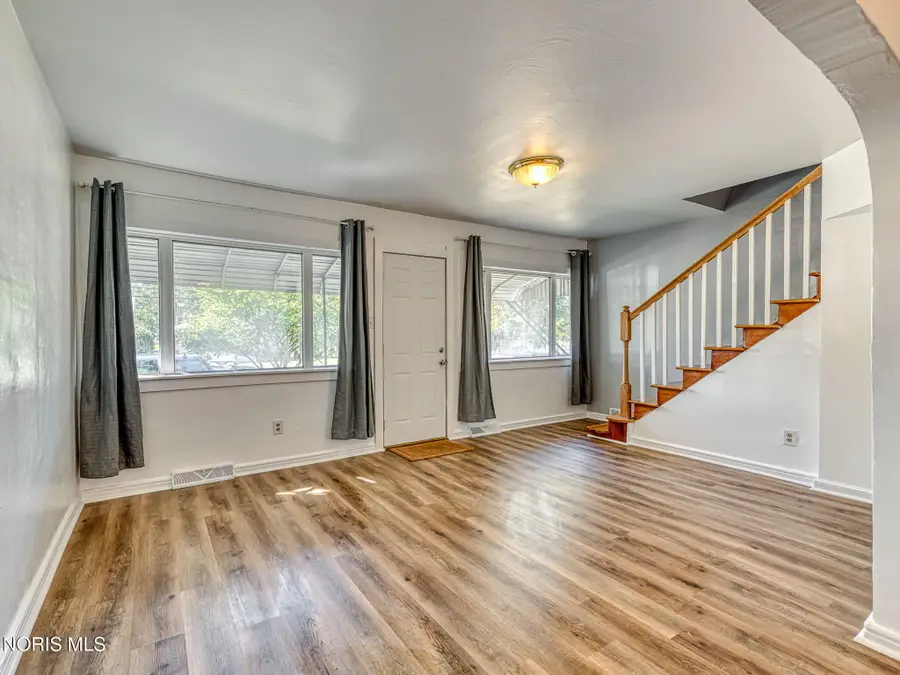 5712 Edgewater Drive, Toledo, OH 43611 - #3