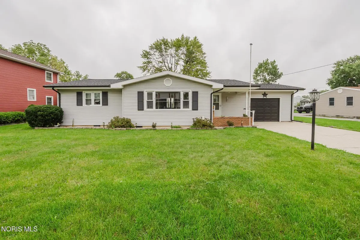 807 Selby Street, Findlay, OH 45840 - #1
