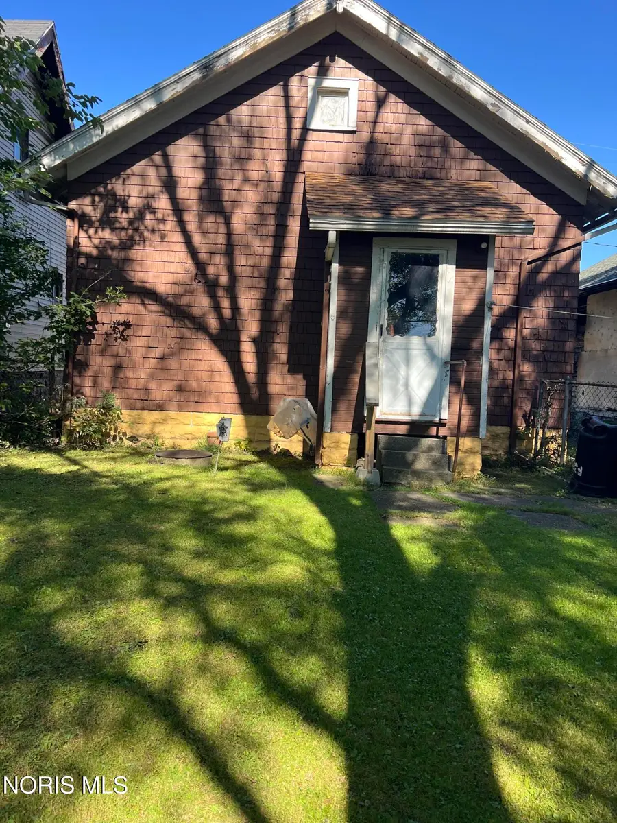 651 Curtis Street, Toledo, OH 43609 - #2