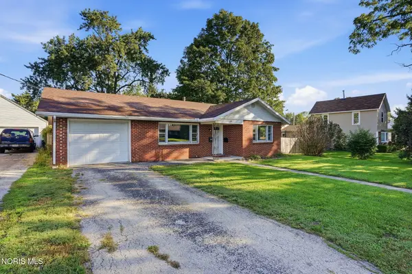 136 E Hobart Avenue, Findlay, OH 45840