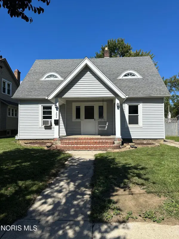 204 Laquineo Street, Findlay, OH 45840