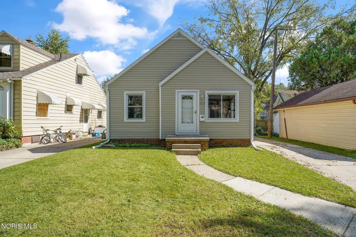 4550 Willys Parkway, Toledo, OH 43612 - #1