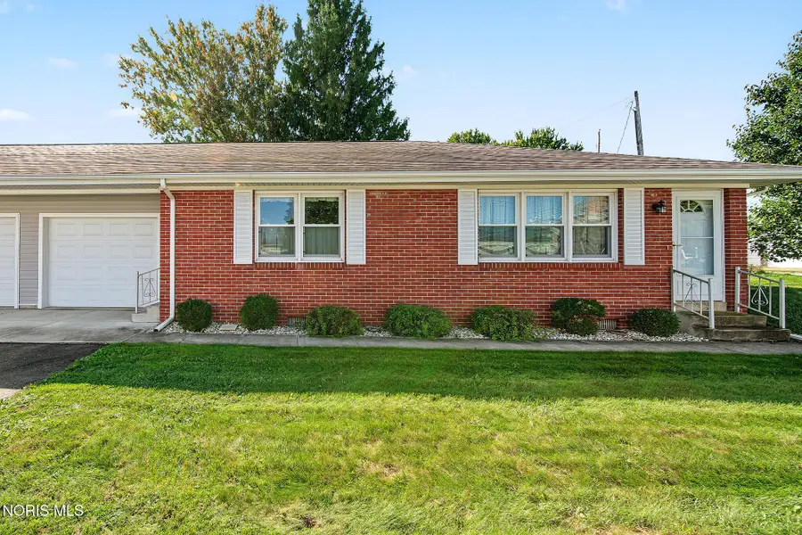 200 Shinkle Street, Findlay, OH 45840 - #2