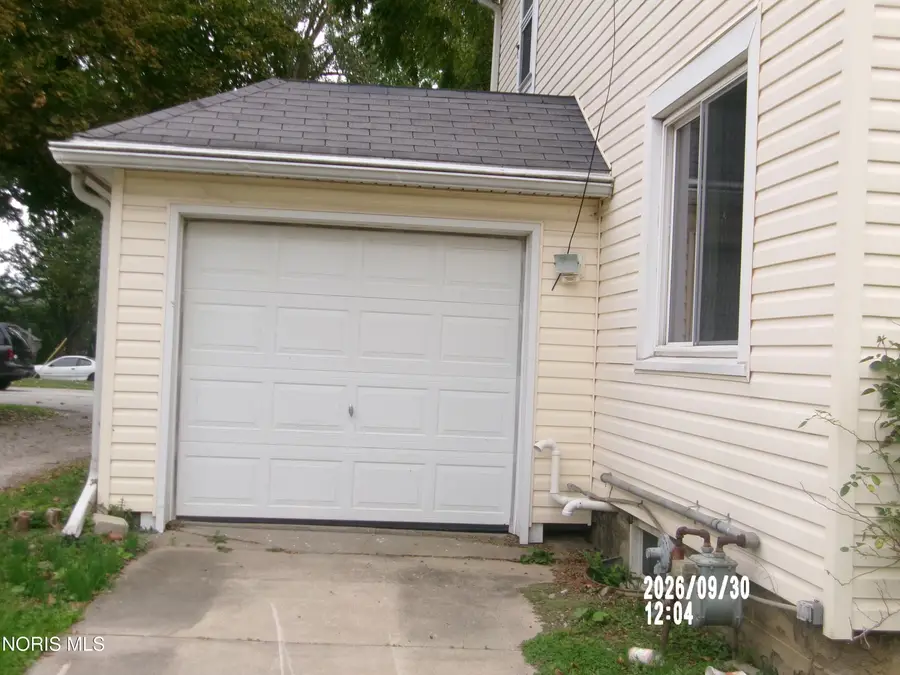 203 E Oak Street, Wauseon, OH 43567 - #3
