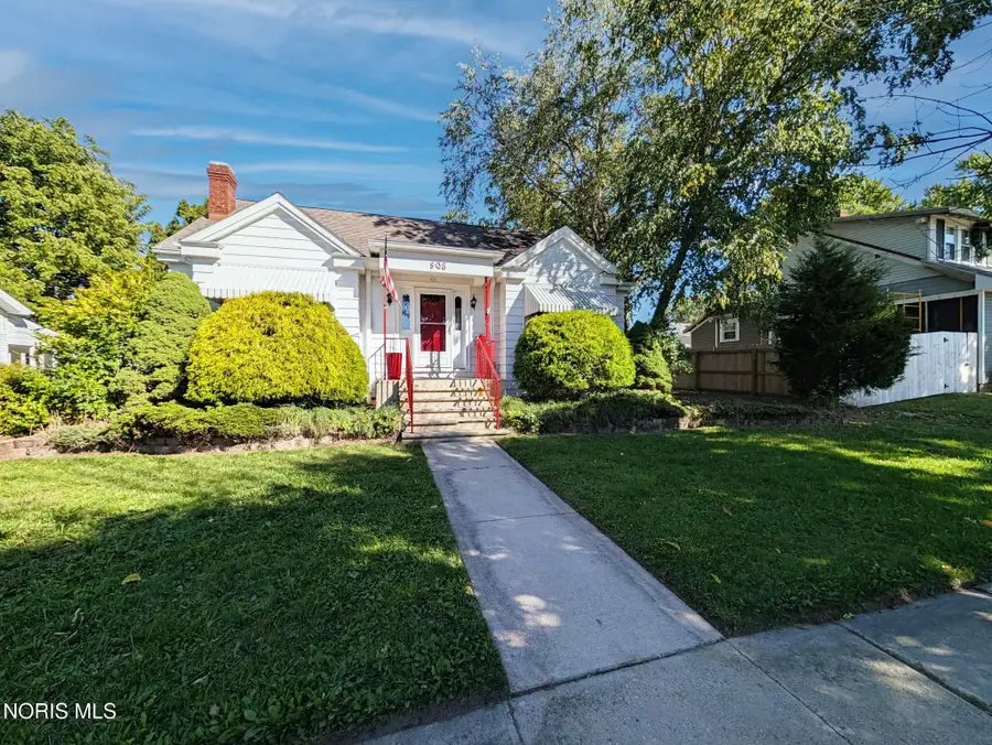 908 Cory Street, Fostoria, OH 44830 - #3