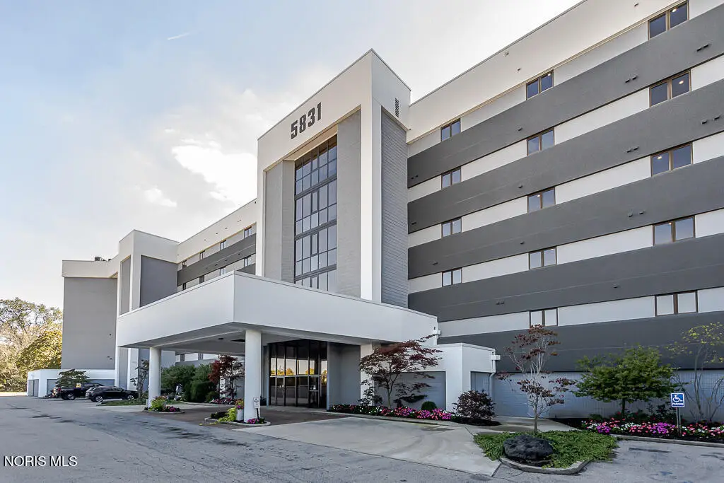 5831 Monroe Street #206, Sylvania, OH 43560 - #1