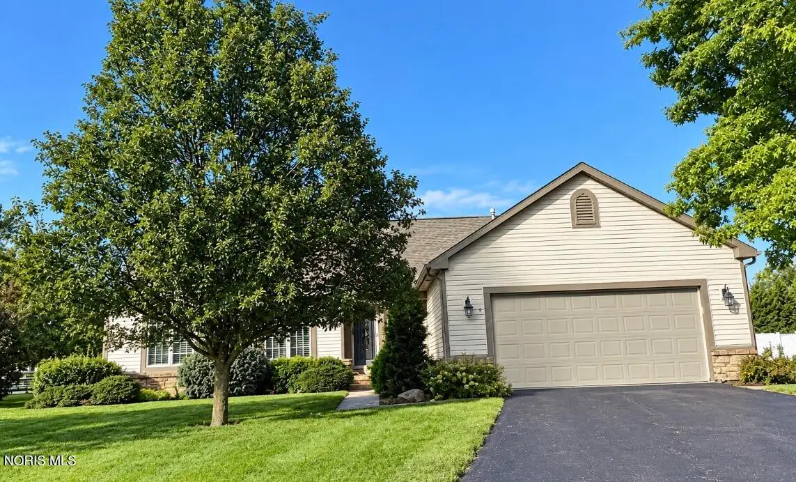 26464 Pin Oak Court, Perrysburg, OH 43551 - #1