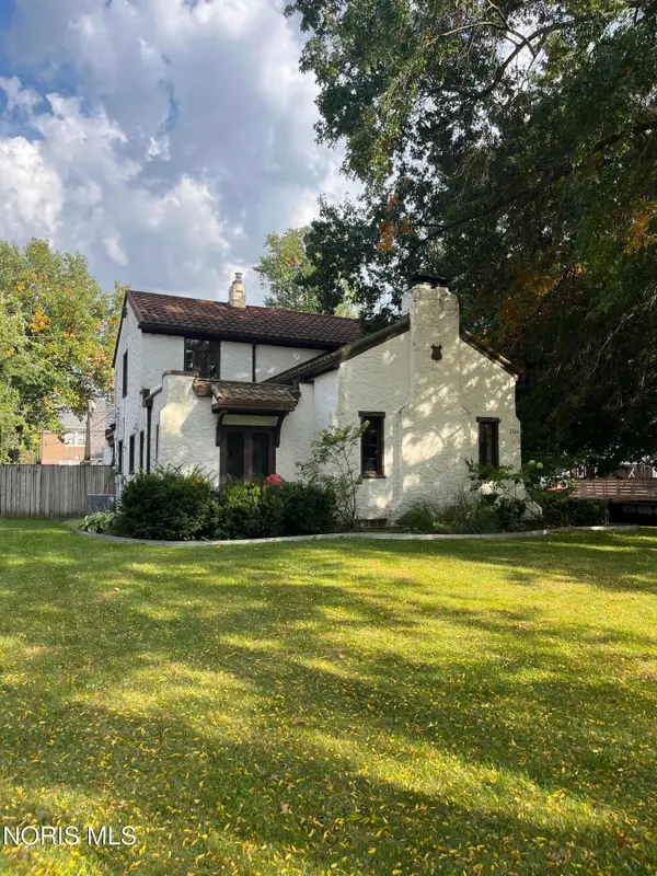 2304 Drummond Road, Toledo, OH 43606