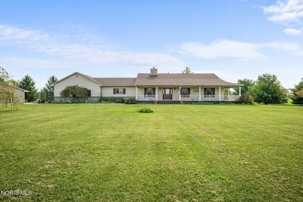 18397 Robinson Road, Bowling Green, OH 43402