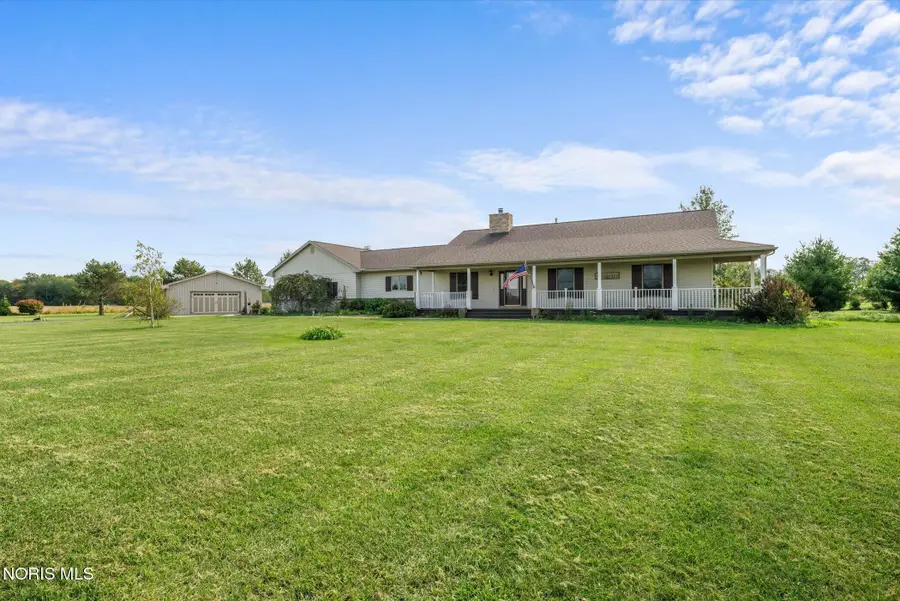 18397 Robinson Road, Bowling Green, OH 43402 - #2