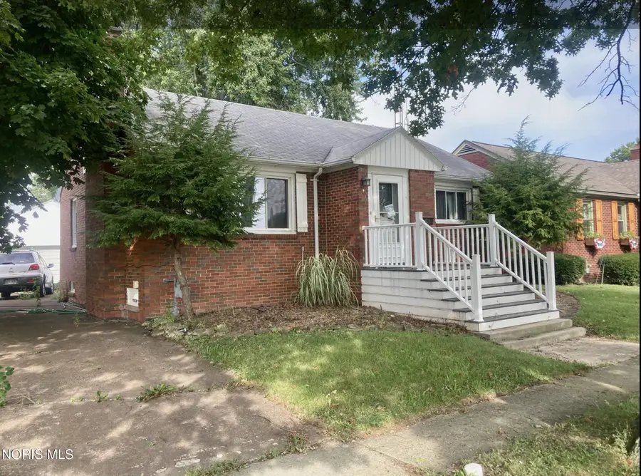 428 Laurel Avenue, Port Clinton, OH 43452 - #3
