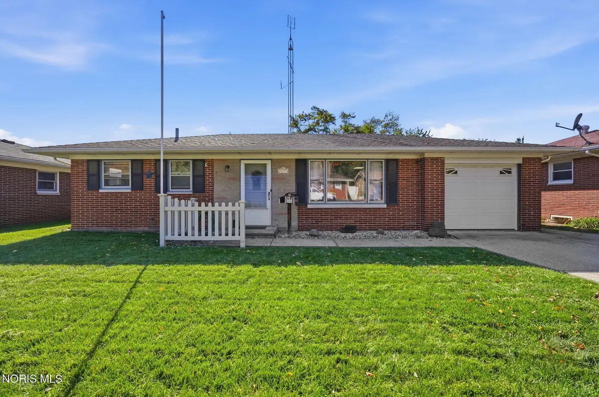1037 Rosedale Street, Maumee, OH 43537 - #1