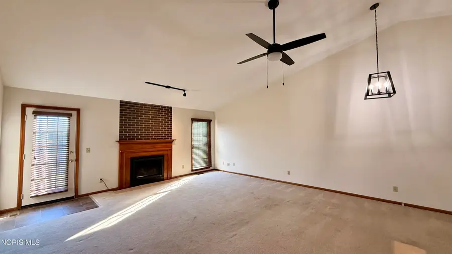 901 W Melrose Avenue, Findlay, OH 45840 - #3