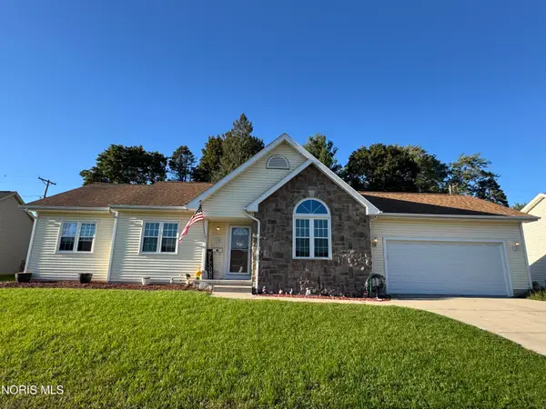 29 Hawthorne Drive, Delta, OH 43515