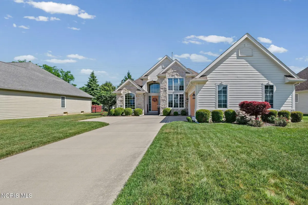 9360 Saint Angelas Way, Sylvania, OH 43560 - #1