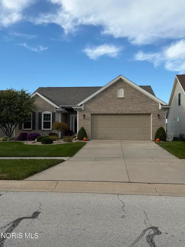 10816 S Lakes Drive, Perrysburg, OH 43551