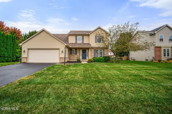 2345 Woods Edge Road, Perrysburg, OH 43551