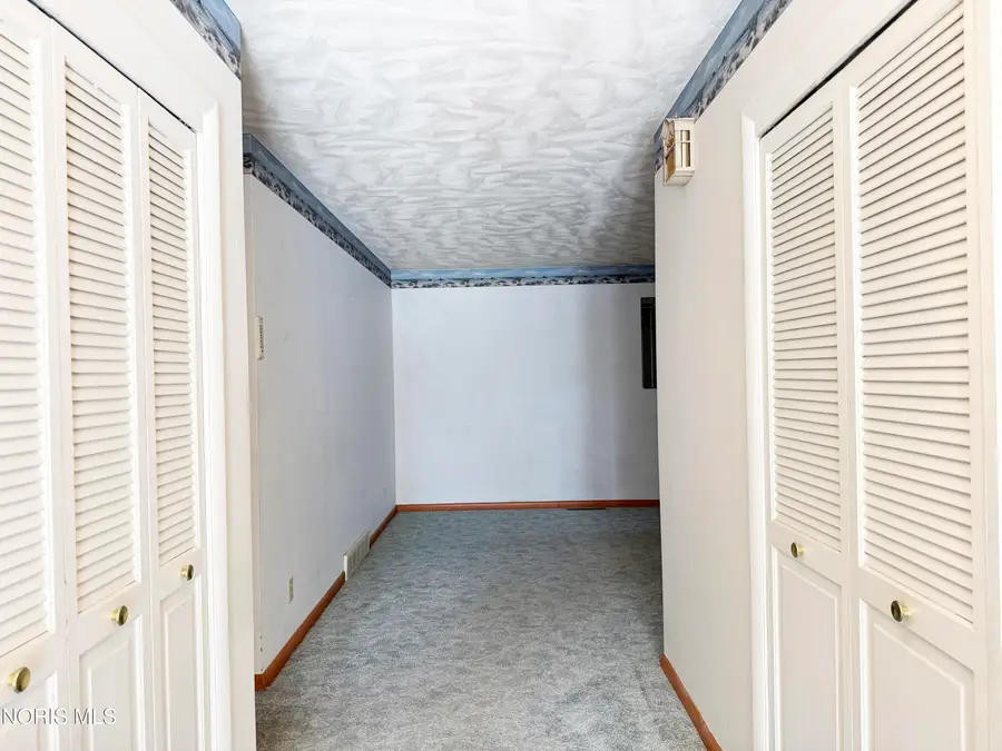 519 Glenview Drive, Fostoria, OH 44830 - #2