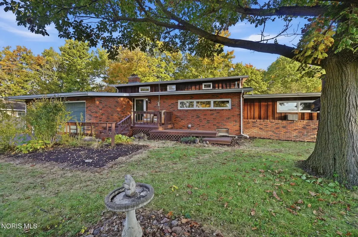 6420 Hilltop Lane, Maumee, OH 43537 - #1
