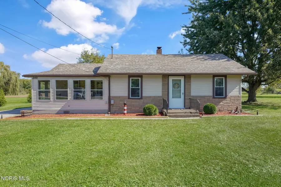 240 N Coy Road, Oregon, OH 43616 - #3