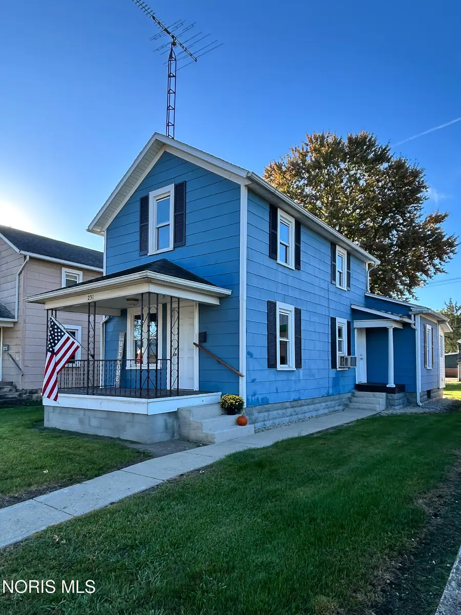 231 E Lytle Street, Fostoria, OH 44830 - #2