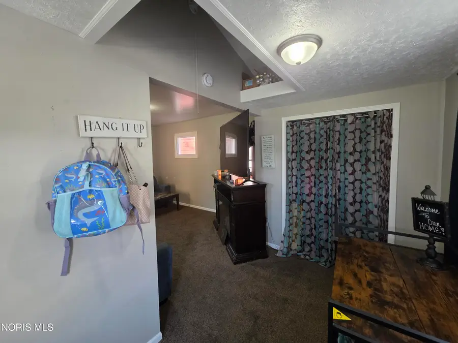 1733 Giant Street, Toledo, OH 43613 - #3