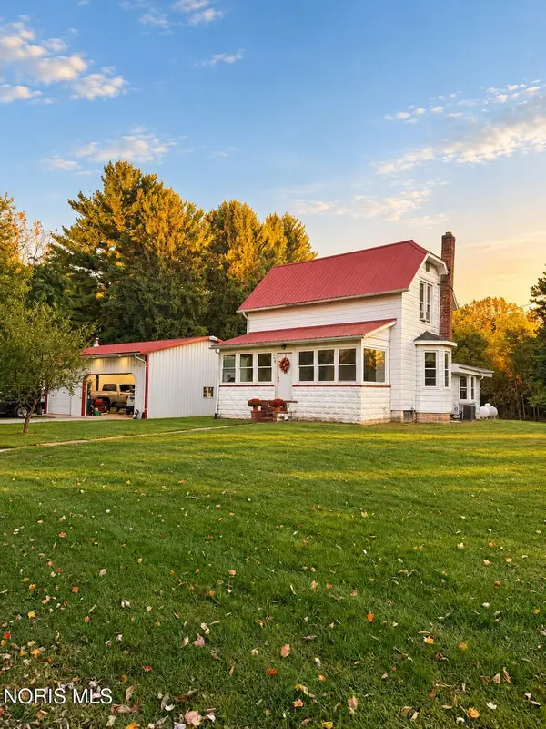 746 Chestnut Street, Liberty Center, OH 43532