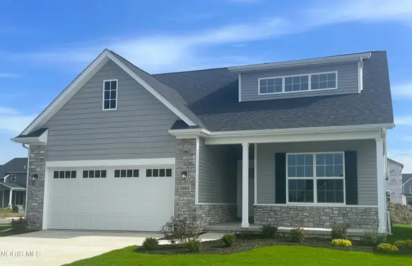 1002 Pine Ridge Dr, Perrysburg, OH 43551