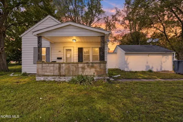 251 Stillwater Drive, Toledo, OH 43615