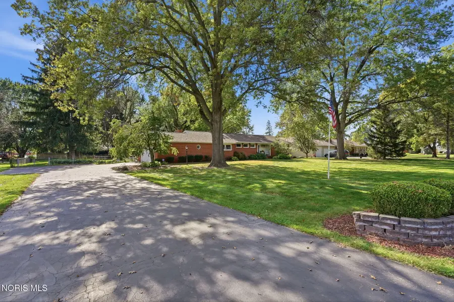 501 Bluebonnet Drive, Findlay, OH 45840 - #2