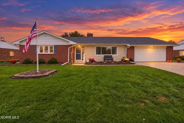 1050 Clairmont Avenue, Napoleon, OH 43545