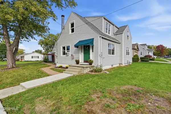 2400 Hollybrook Drive, Findlay, OH 45840