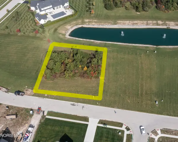 3309 Chapel Creek Drive, Perrysburg, OH 43551