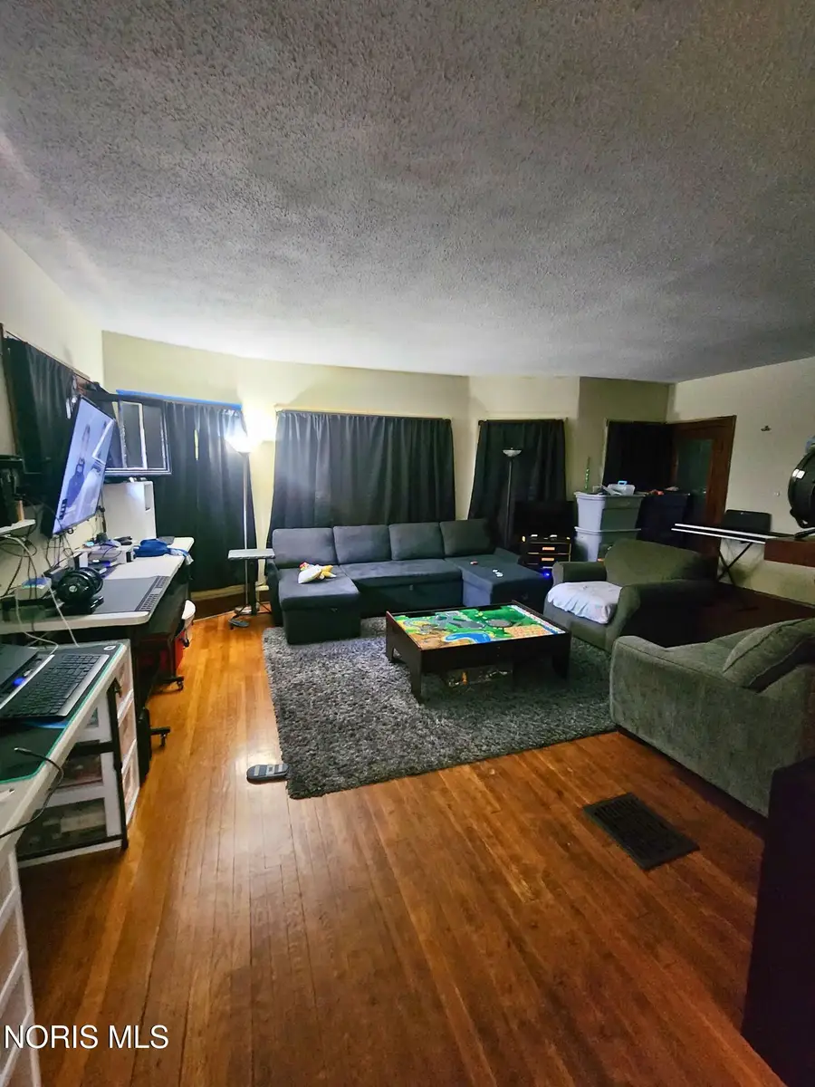 4026 Overland Parkway, Toledo, OH 43612 - #3