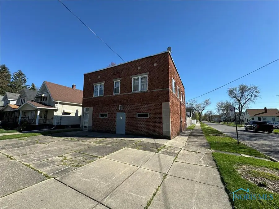 502 E Hudson Street, Toledo, OH 43608 - #2