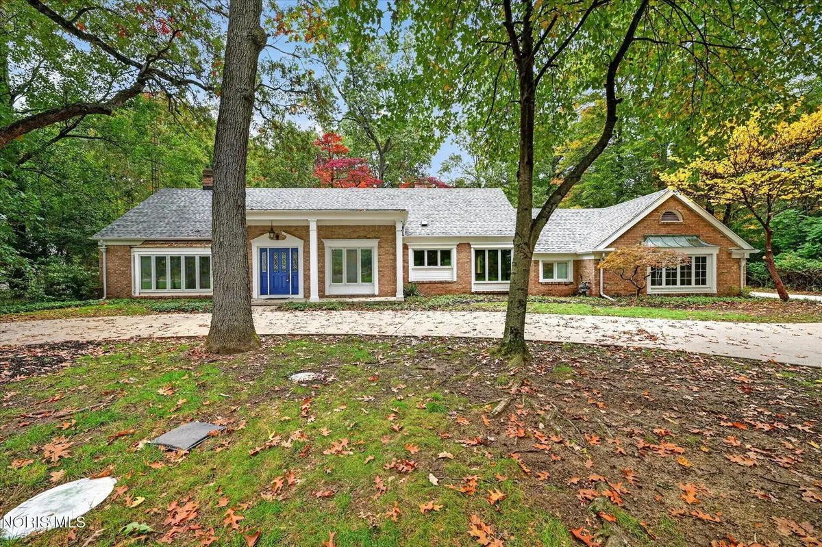 6164 Valley Park Drive, Toledo, OH 43623 - #1