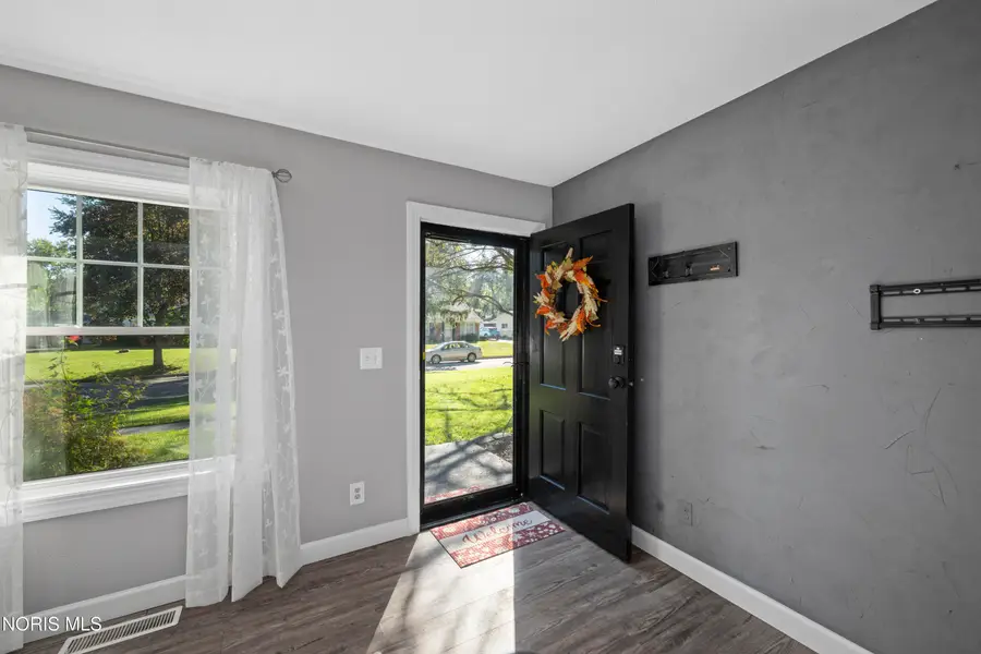 4907 Brinthaven Road, Sylvania, OH 43560 - #2