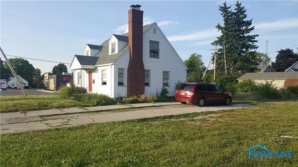 900 N Countyline Street, Fostoria, OH 44830 - Image #1
