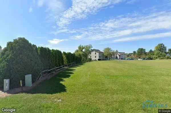 846 Deerwood Drive, Defiance, OH 43512