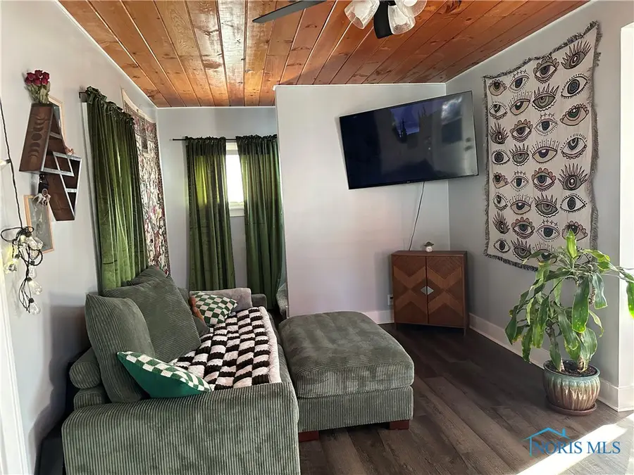 919 S Main Street, Fostoria, OH 44830 - #3