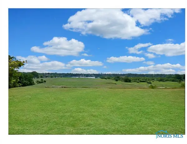 327 River Bend Lane, Maumee, OH 43537